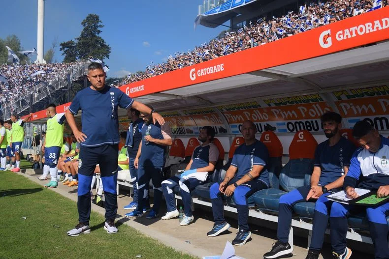 Diego Flores necesita volver a ganar con Gimnasia para seguir en su cargo