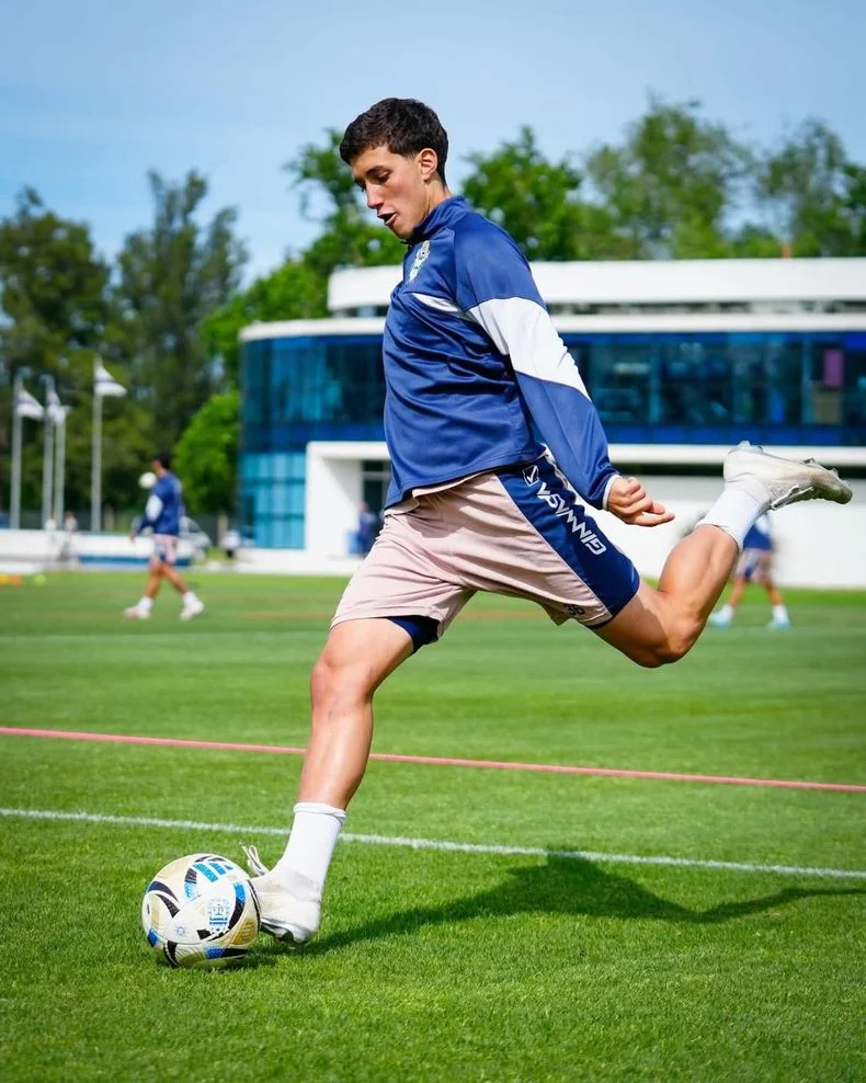 Nicol&aacute;s Barros Schelotto se mantiene en el once de Gimnasia como titular