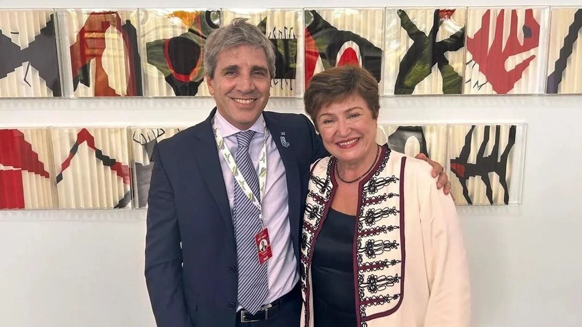 Milei manda a Caputo a EE.UU. para cerrar el acuerdo con el FMI