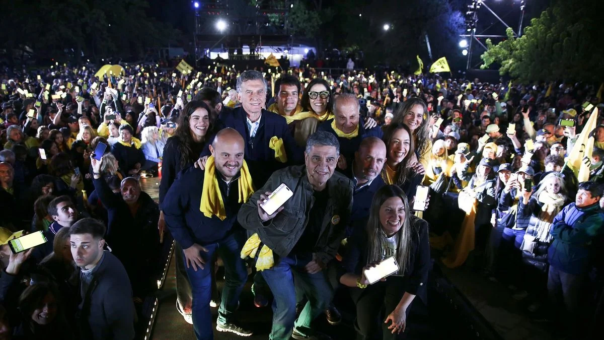 Macri se pone al frente de la campaña del PRO