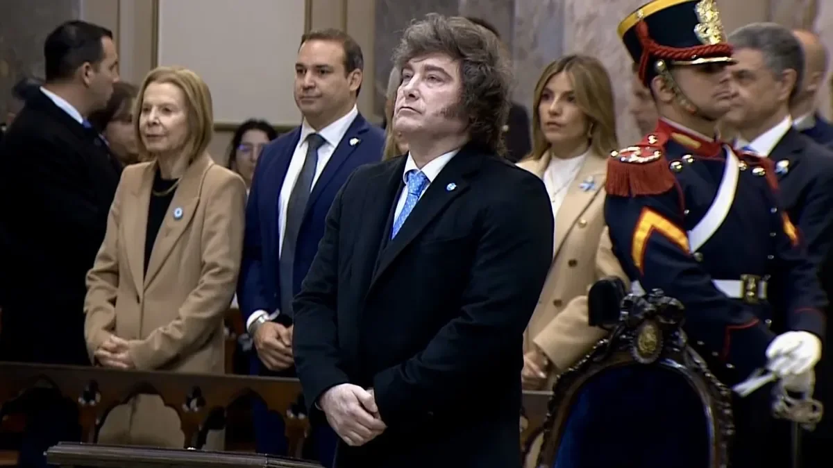 La Iglesia le dio un chirlo a Milei, que respondió sin confrontar
