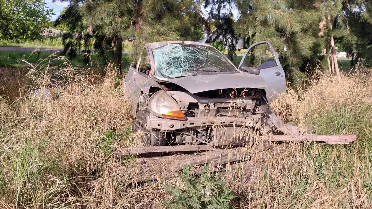 Tragedia vial en La Plata: un hombre murió tras volcar en Abasto