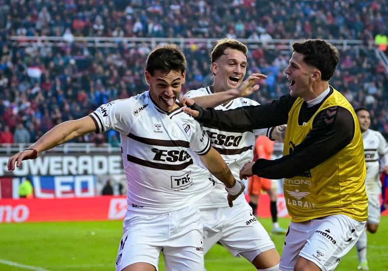 Franco Zapiola enfrentar&aacute; a Estudiantes representando a Platense en el Trofeo de Campeones