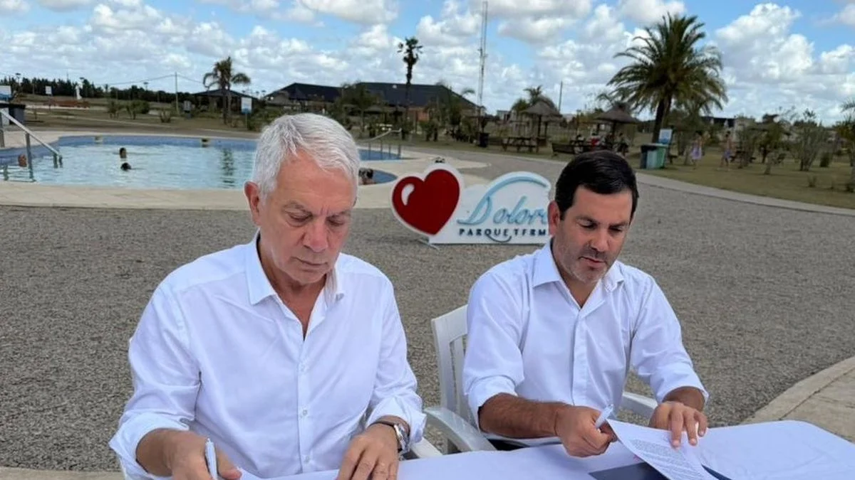 Julio Alak sigue acumulando fotos con intendentes pensando en 2027