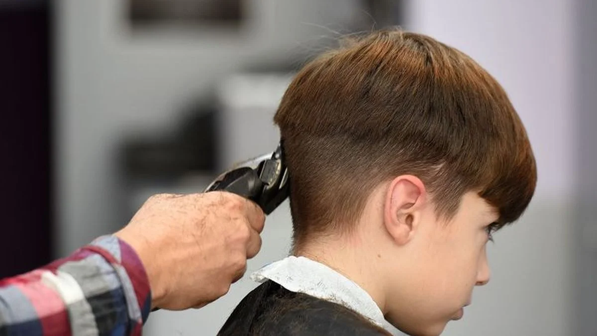 Realizarán cortes de cabello gratis para niños en la República de los Niños