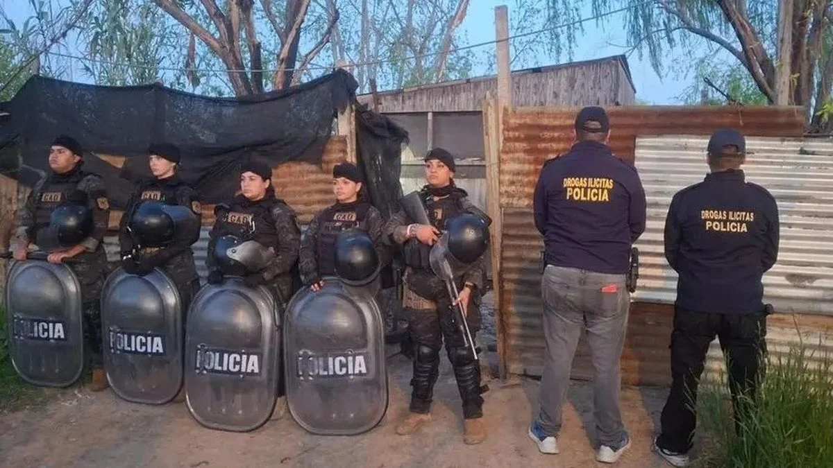 Dos detenidos por vender droga en Punta Lara