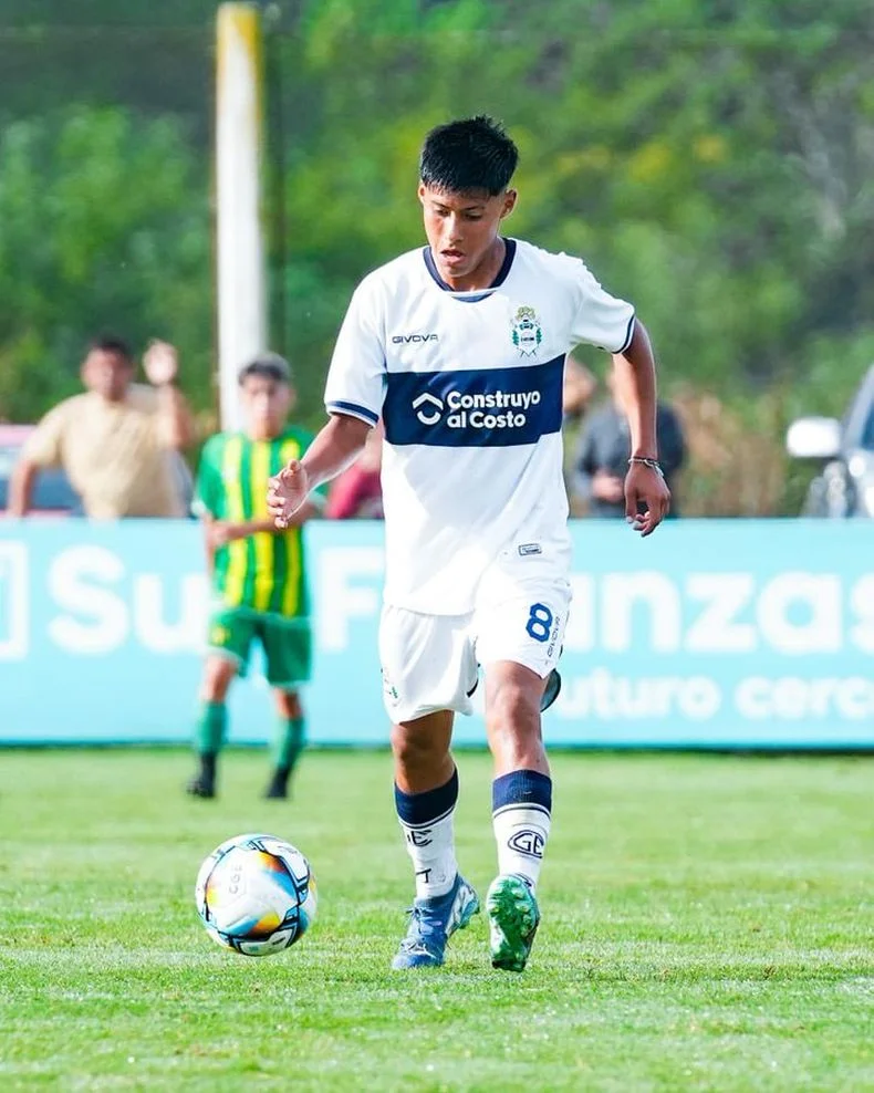 Quimey Vasco, volante ofensivo de la S&eacute;ptima de Gimnasia, juega para Bolivia