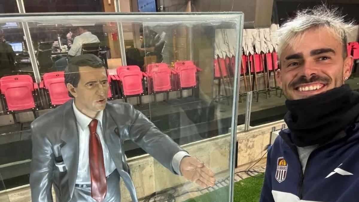 Lucas Bruera, en el Estadio UNO en la previa del juego ante Estudiantes
