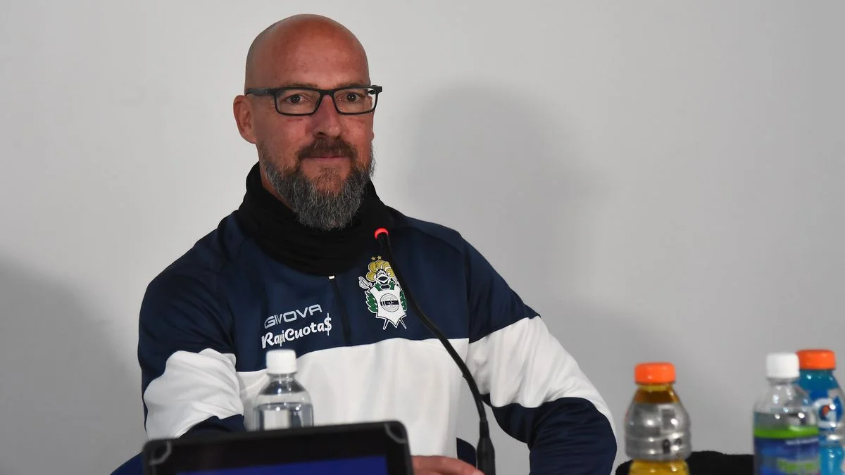 Orfila en conferencia: "Tenemos un buen plantel para empezar a cambiar la historia de Gimnasia"