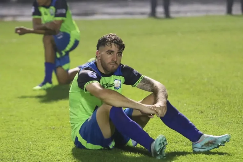Un inconveniente de &uacute;ltima hora fren&oacute; la llegada de Auzmendi a Gimnasia