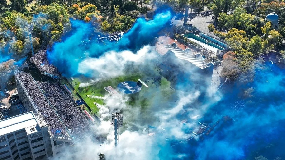 Estudiantes saludó a Gimnasia en su 138° aniversario