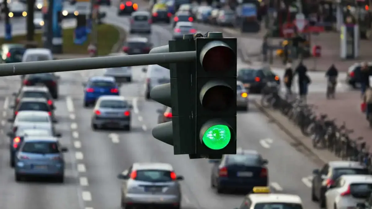Semáforos con IA, un nuevo intento para resolver el caos de tránsito platense