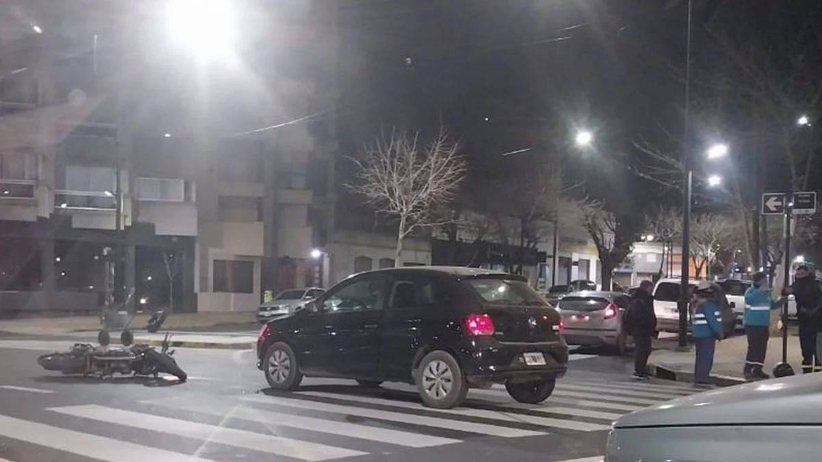 La mañana en La Plata inició con frío, accidentes y demoras
