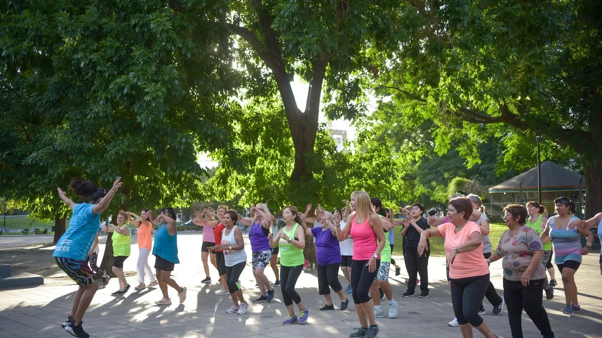 Convocan a vecinos para disfrutar del verano en La Plata