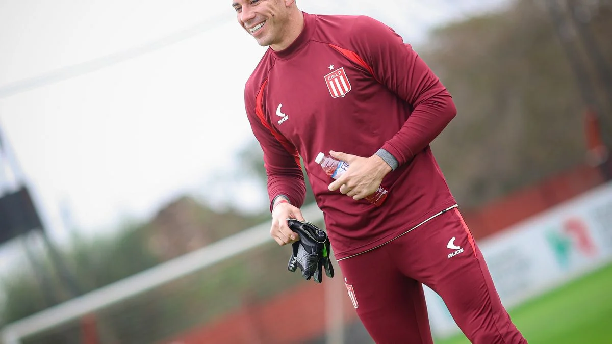 Mismos convocados para el Estudiantes de Eduardo Domínguez