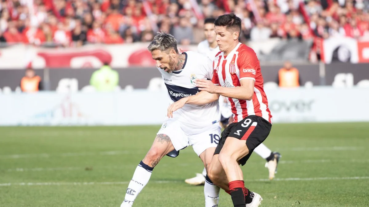 Estudiantes y Gimnasia paralizan la ciudad en el Estadio UNO
