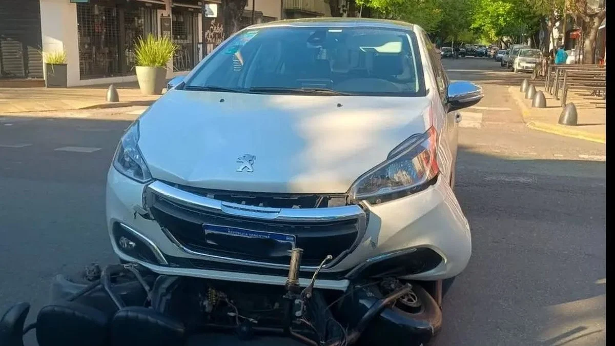 Violento choque en pleno centro de La Plata