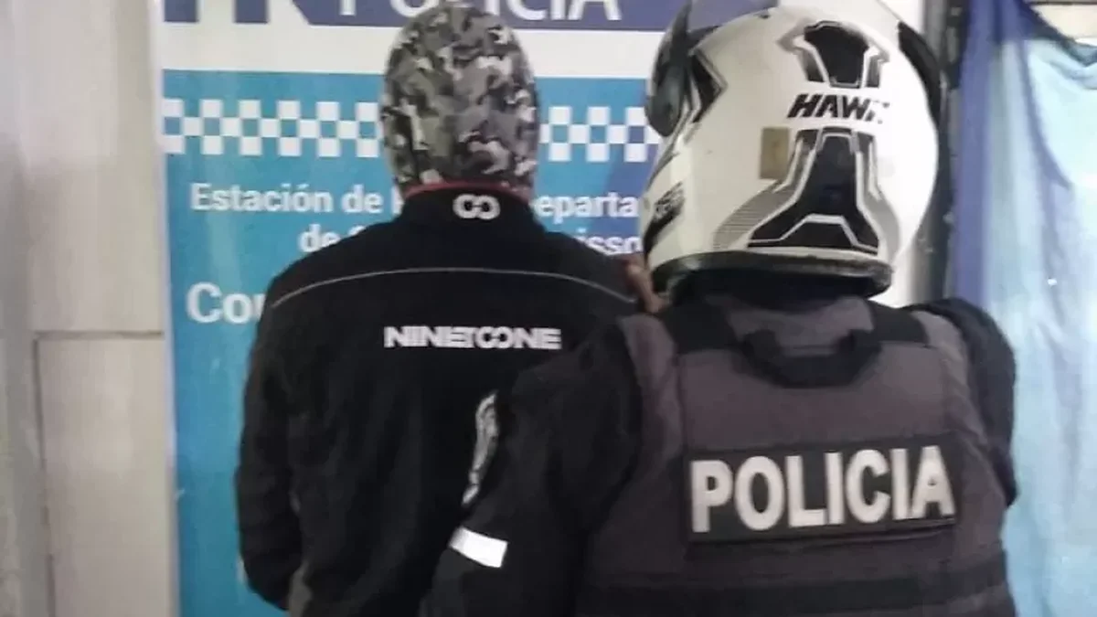 Berisso: iba en una moto robada, lo demoraron y lo dejaron libre