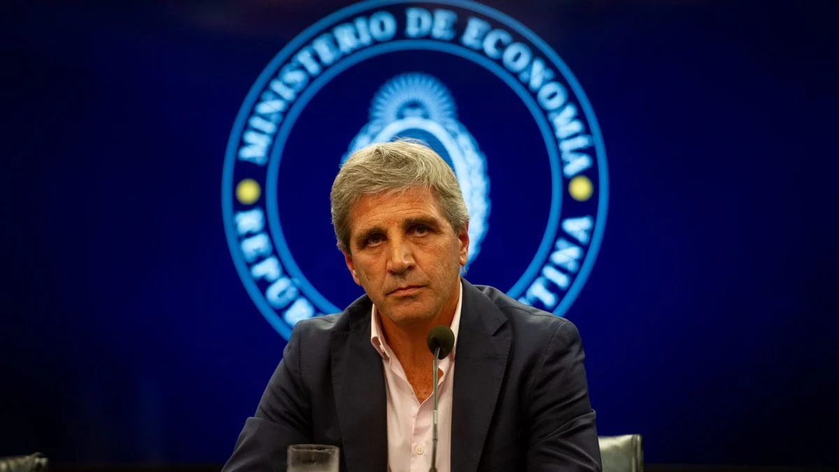 El Gobierno responsabilizó a los bancos por la suba del dólar
