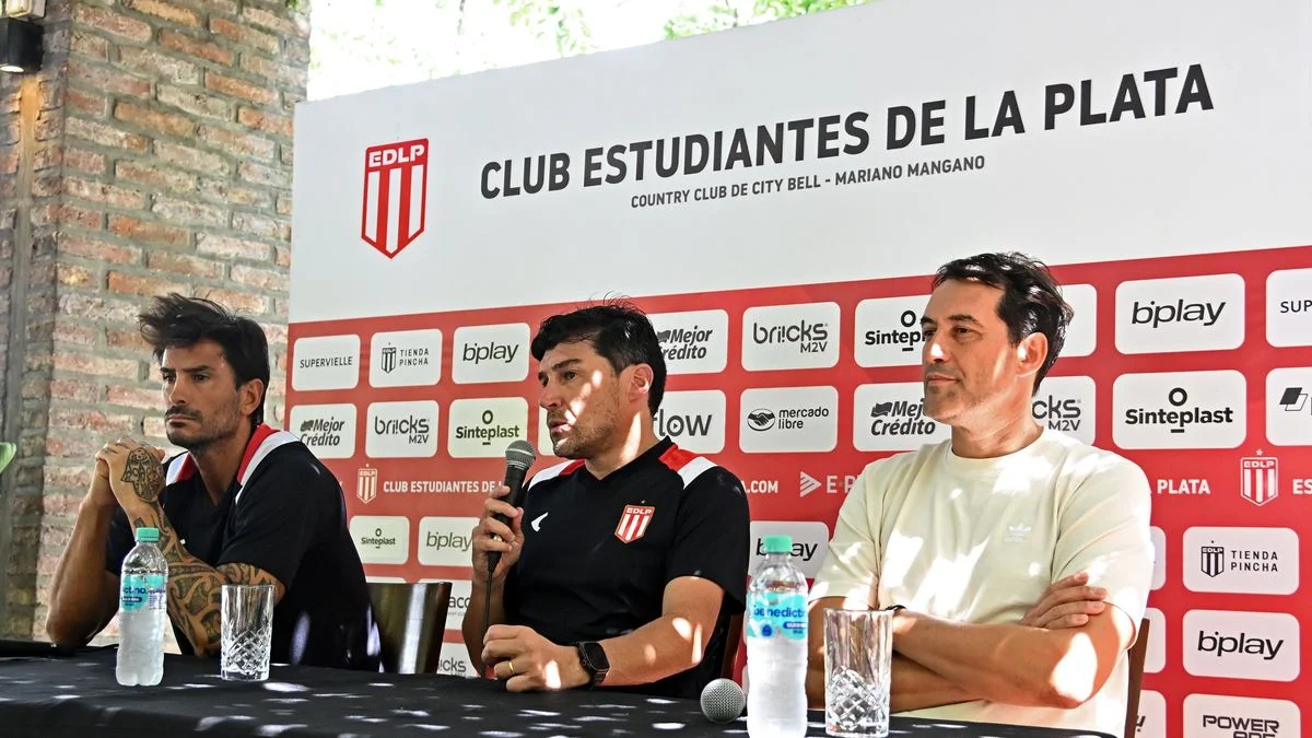 Alexander Medina recibió la banca de Angeleri, y paró su primer equipo