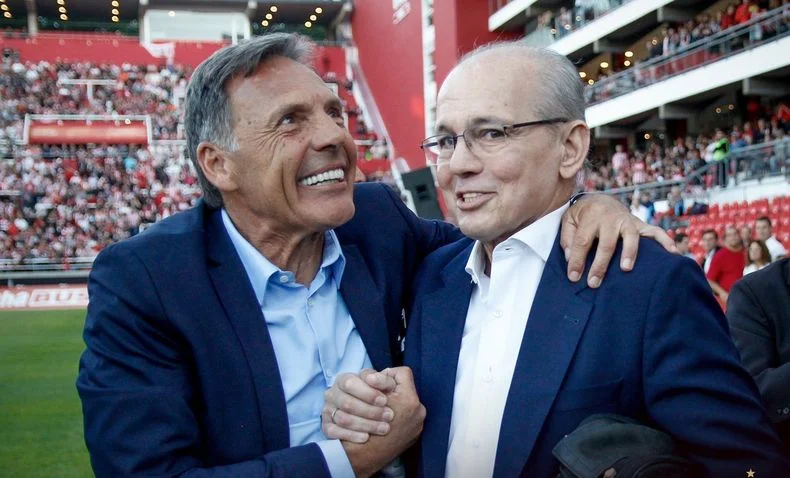 Miguel &aacute;ngel Russo junto a Alejandro Sabella en Estudiantes