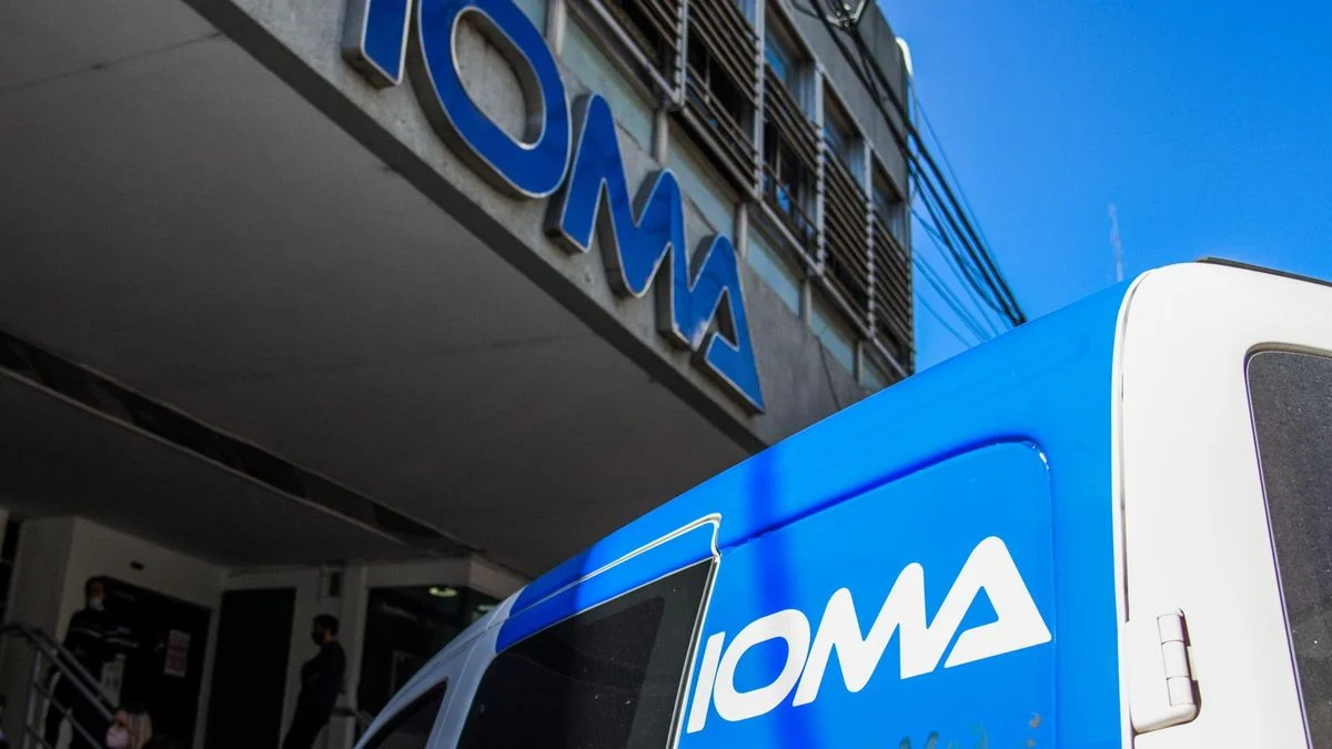 ¿Libertario K? La denuncia a IOMA que podría beneficiar a Kicillof