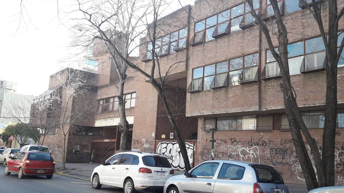 La Escuela Manuel Belgrano de La Plata recortó horas de clases por el frio