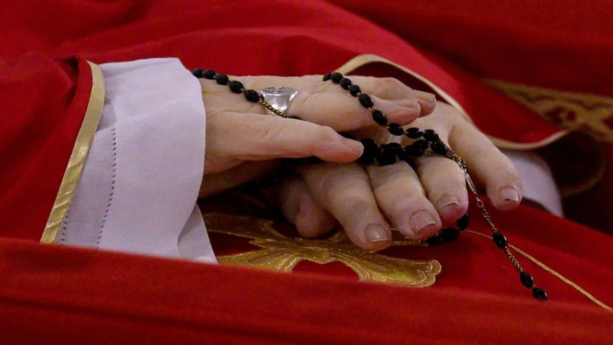 El Vaticano publica las primeras imágenes del Papa Francisco y anuncia detalles de su funeral
