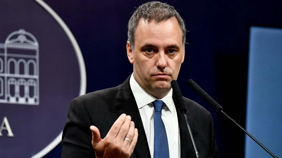 Manuel Adorni va al Congreso en pleno escándalo por su patrimonio