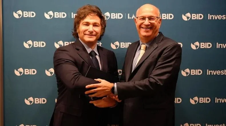 Javier Milei y el titular del BID, Ilan Golfajn.