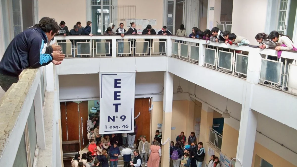 Alarma en la Escuela Técnica N° 9 de La Plata por las pésimas condiciones edilicias