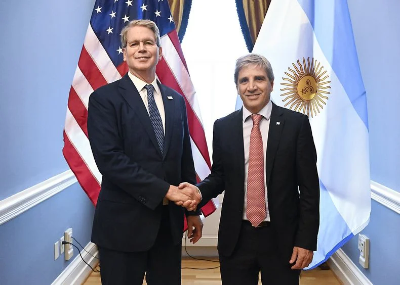 Estados unidos confirmó que compró pesos argentinos
