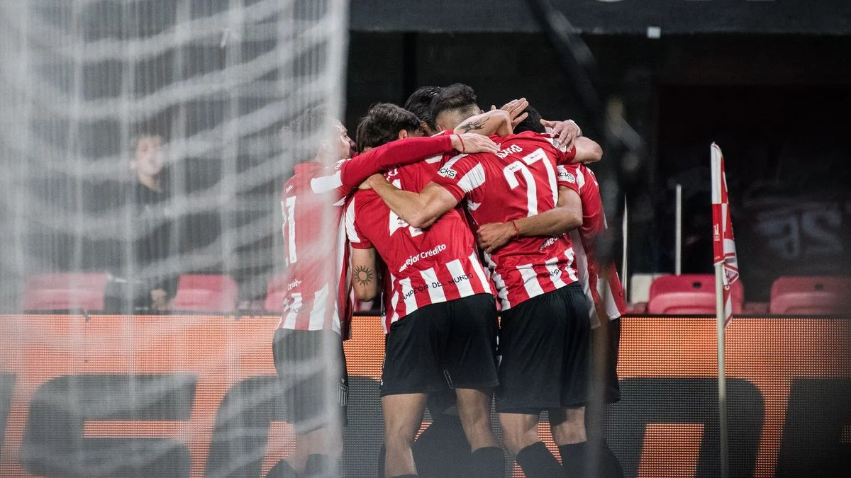 Estudiantes consiguió un valioso triunfo antes de Flamengo