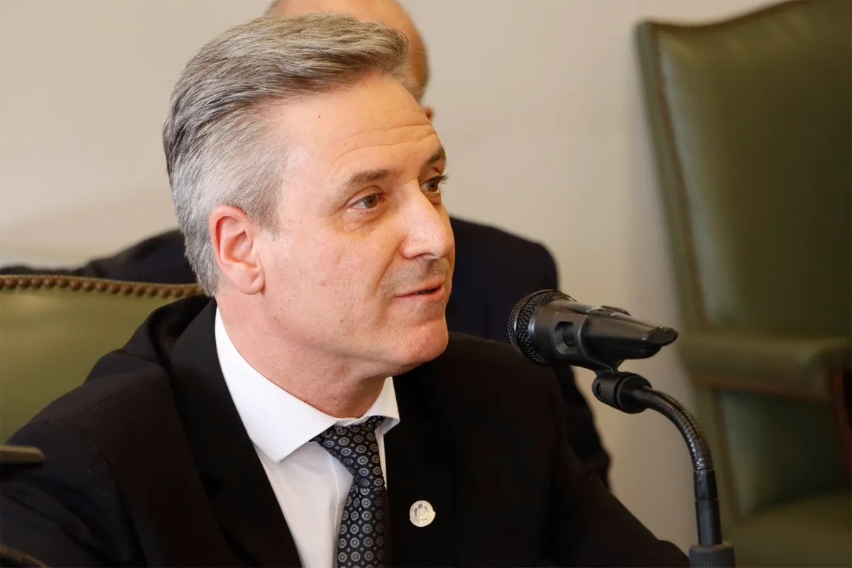 Guillermo Longhi