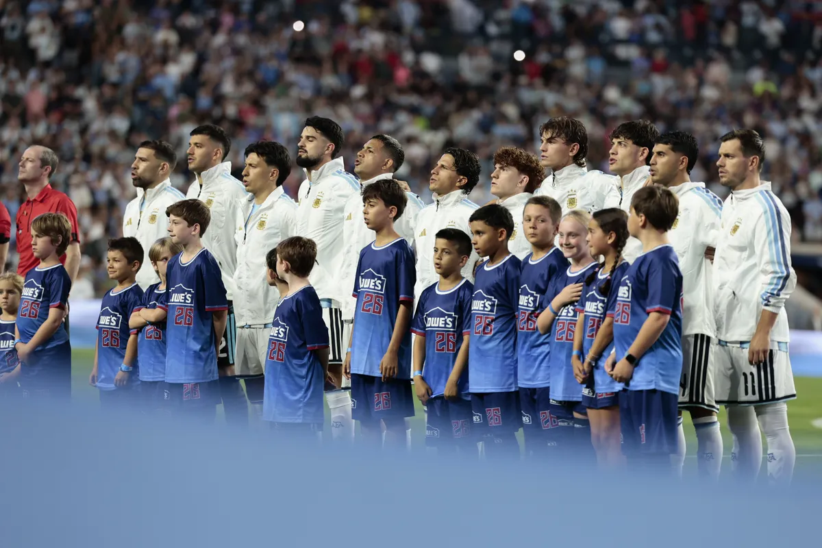 seleccion-argentina-equipo-himno-amistoso