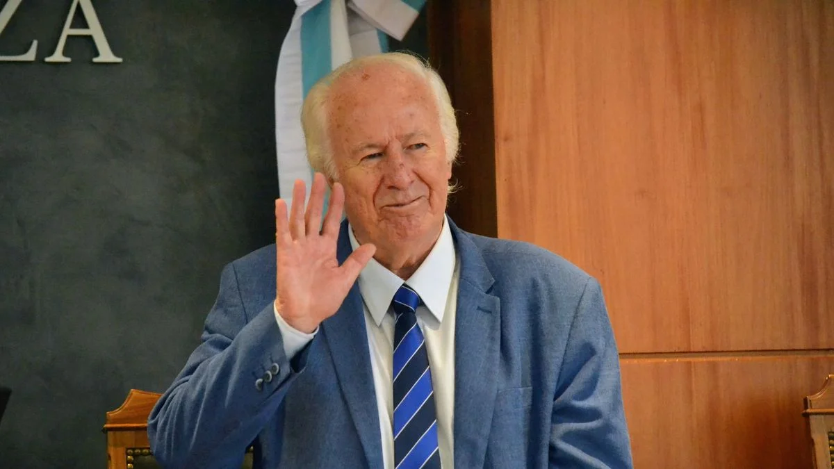 Suprema Corte de Justicia: luego de 37 años, se retiró Pedro Llorente y fue homenajeado