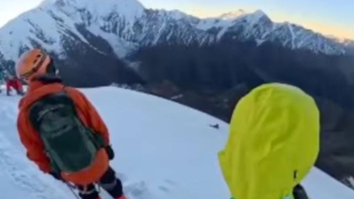 La imprudencia viral: murió un excursionista al caer al vacío por una selfie y todo quedó grabado en video