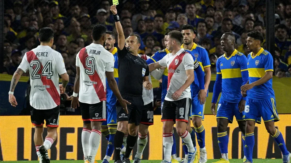 Máxima expectativa: los árbitros que suenan para dirigir el Superclásico entre Boca y River