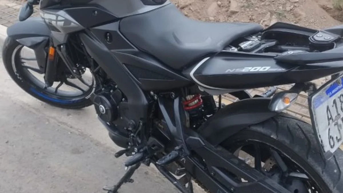 Persecución en Godoy Cruz: un motociclista intentó escapar y fue detenido con documentación falsa