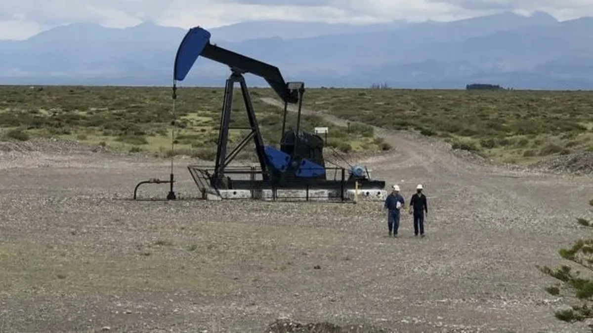La fuga de YPF hacia Vaca Muerta dejó un tendal de despidos en Malargüe y la protesta viene a Mendoza