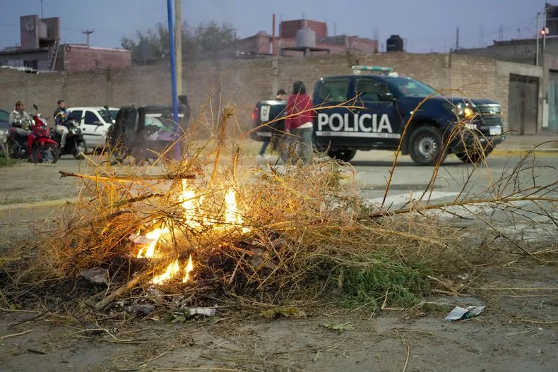La escena a metros de la escuela Cartellone.