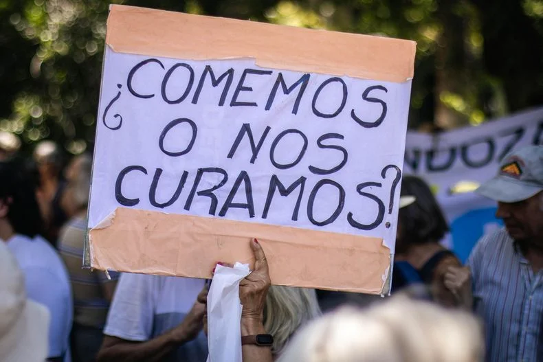 El PAMI viene siendo blanco del ajuste y los jubilados, m&aacute;s de una vez, salieron a las calles.&nbsp;