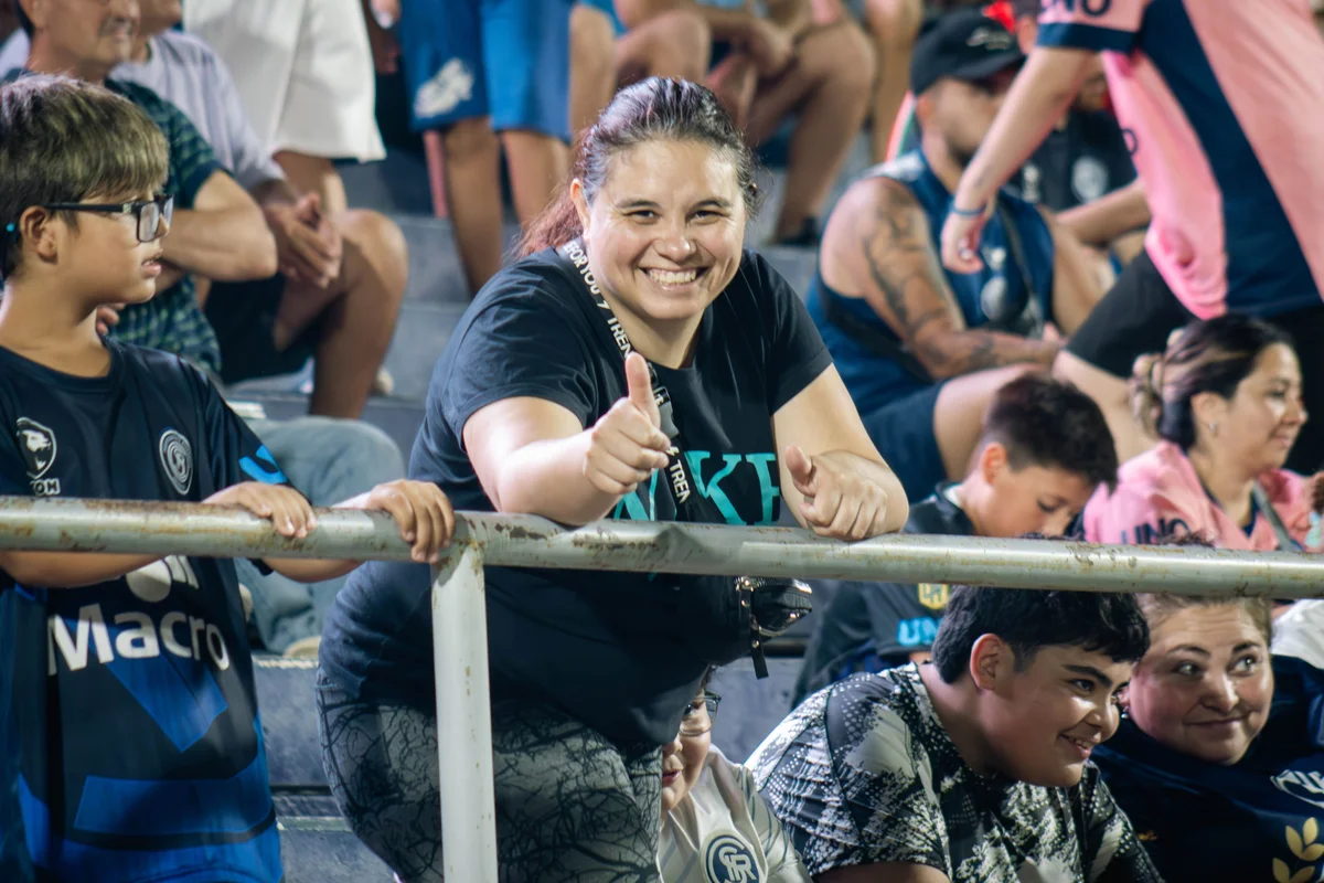 Hinchada Independiente Rivadavia - Lepra (14).jpg