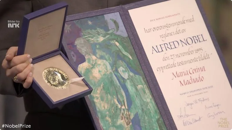 El Premio Nobel que recibi&oacute; la hija de Mar&iacute;a Corina Machado.&nbsp;