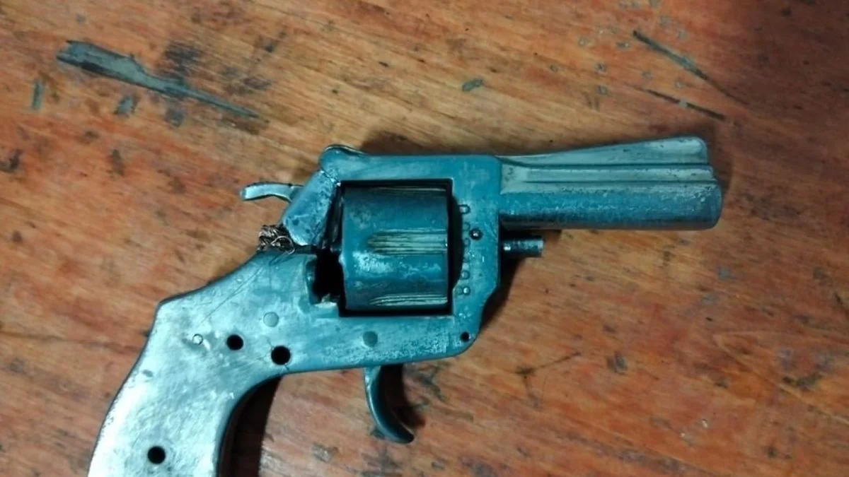Inseguridad en Guaymallén: detuvieron a un motociclista que llevaba un revólver calibre 32 sin autorización