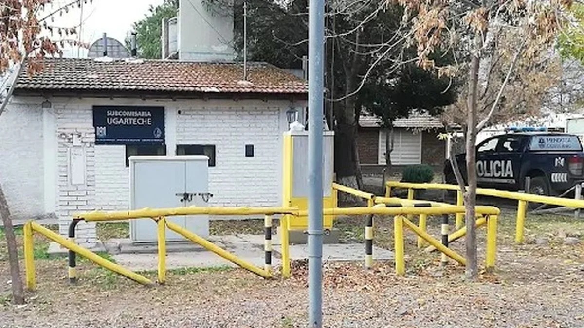 Pactaron una compra por Facebook y los asaltaron a punta de pistola