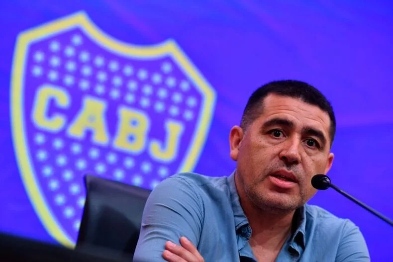 Juan Román Riquelme quiere repatriar a Leandro Paredes.