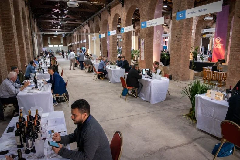 La Vinexpo Explorer Mendoza 2025 reuni&oacute; a bodegas con potenciales compradores extranjeros.&nbsp;