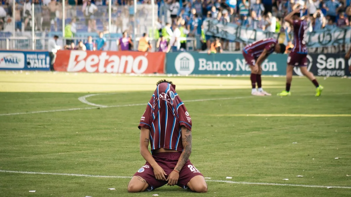 Caruso reveló el plan maestro detrás del descenso de Godoy Cruz y liquidó a Chiqui Tapia con fuertes dichos