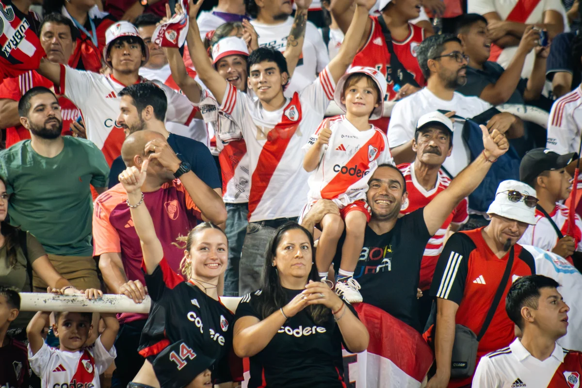 River - Hinchada - Malvinas Argentinas (20).jpg